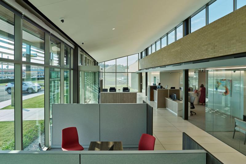 Simmons-Bank-White-Hall-3