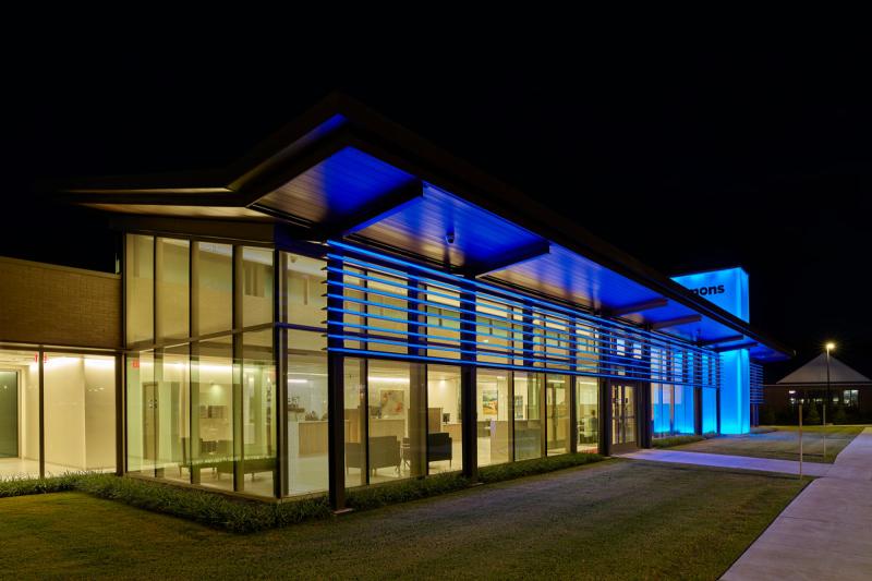 Simmons-Bank-White-Hall-7